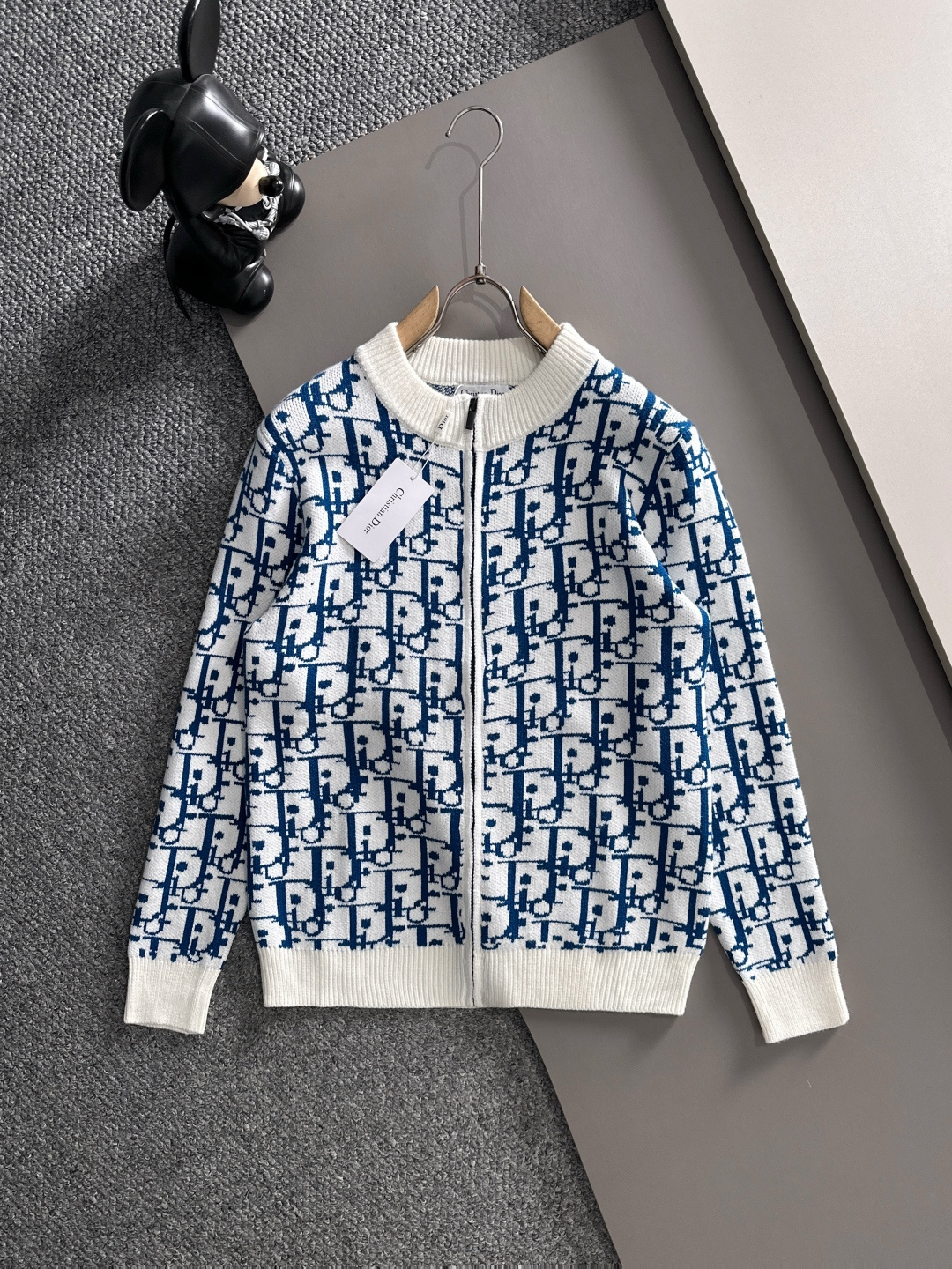 dior 2025秋冬新款拉链开衫羊毛毛衣 高品质意大利进口羊毛混纺面料，高密度针织，时尚百搭毛衣，帅气