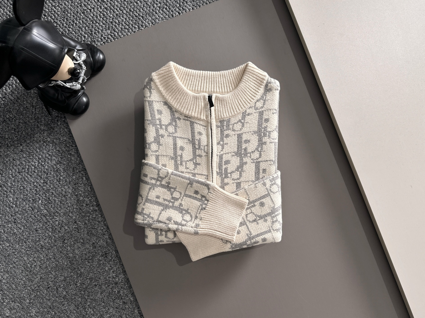 dior 2025秋冬新款拉链开衫羊毛毛衣 高品质意大利进口羊毛混纺面料，高密度针织，时尚百搭毛衣，帅气