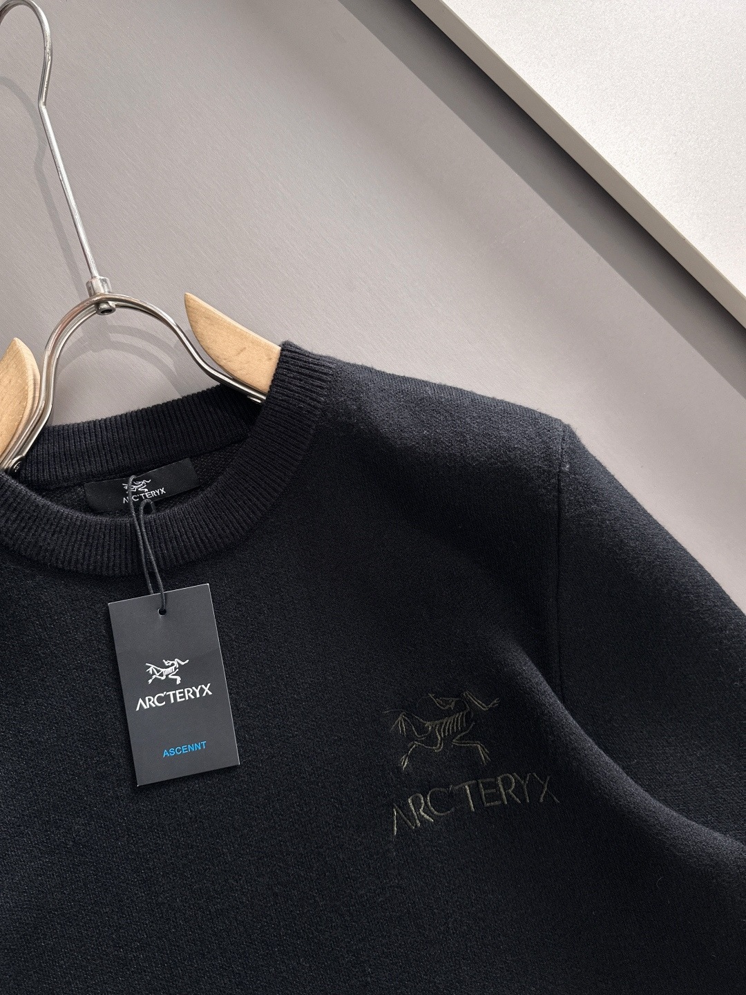 ARC'TERYX 2025秋冬新款羊毛毛衣 高品质意大利进口羊毛混纺面料，高密度针织，时尚百搭毛衣，帅