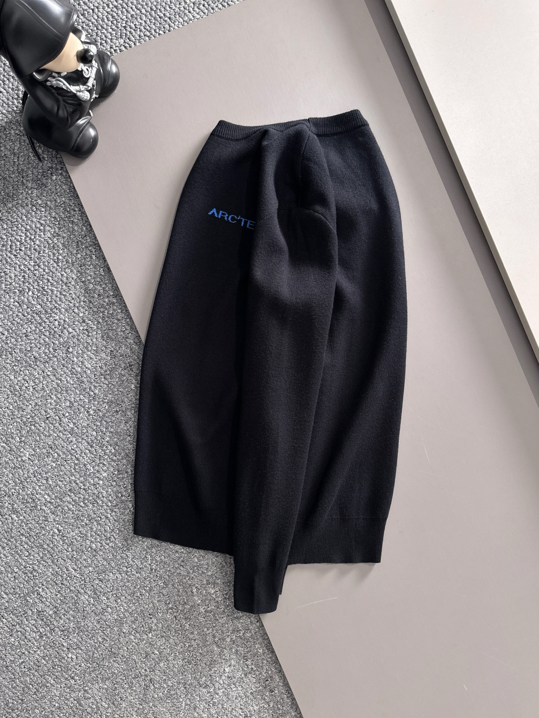 ARC'TERYX 2025秋冬新款羊毛毛衣 高品质意大利进口羊毛混纺面料，高密度针织，时尚百搭毛衣，帅