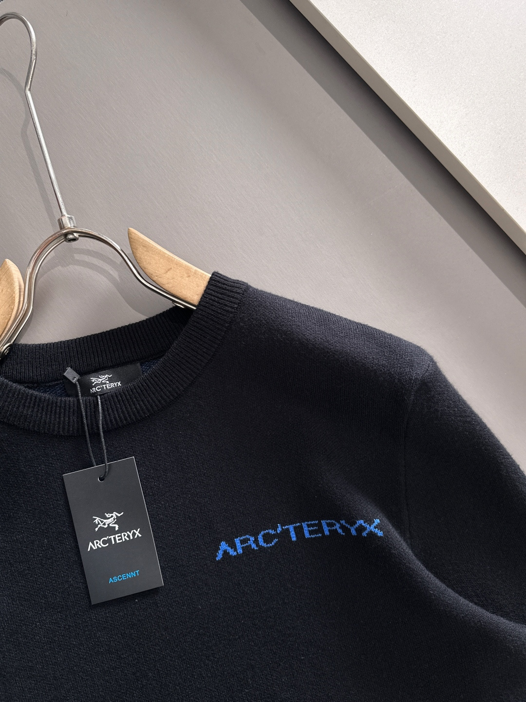 ARC'TERYX 2025秋冬新款羊毛毛衣 高品质意大利进口羊毛混纺面料，高密度针织，时尚百搭毛衣，帅