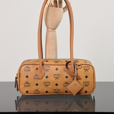 ®全新升级®官网同步 MCM Ella Leather Trim 肩背包/法棍包 ·CP独家出品|干邑色 这款Aren肩 ®全新升级®官网同步 MCM Ella Leather Trim 肩背包/法棍包 ·CP独家出品|干邑色 这款Aren肩