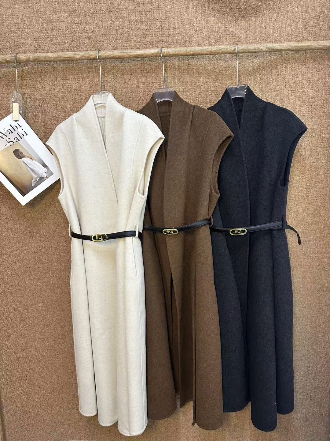 Fendi Cashmere Sleeveless Coat with Belt - Elegant and Versatile 4 cmp i1759484783706 731 0 4