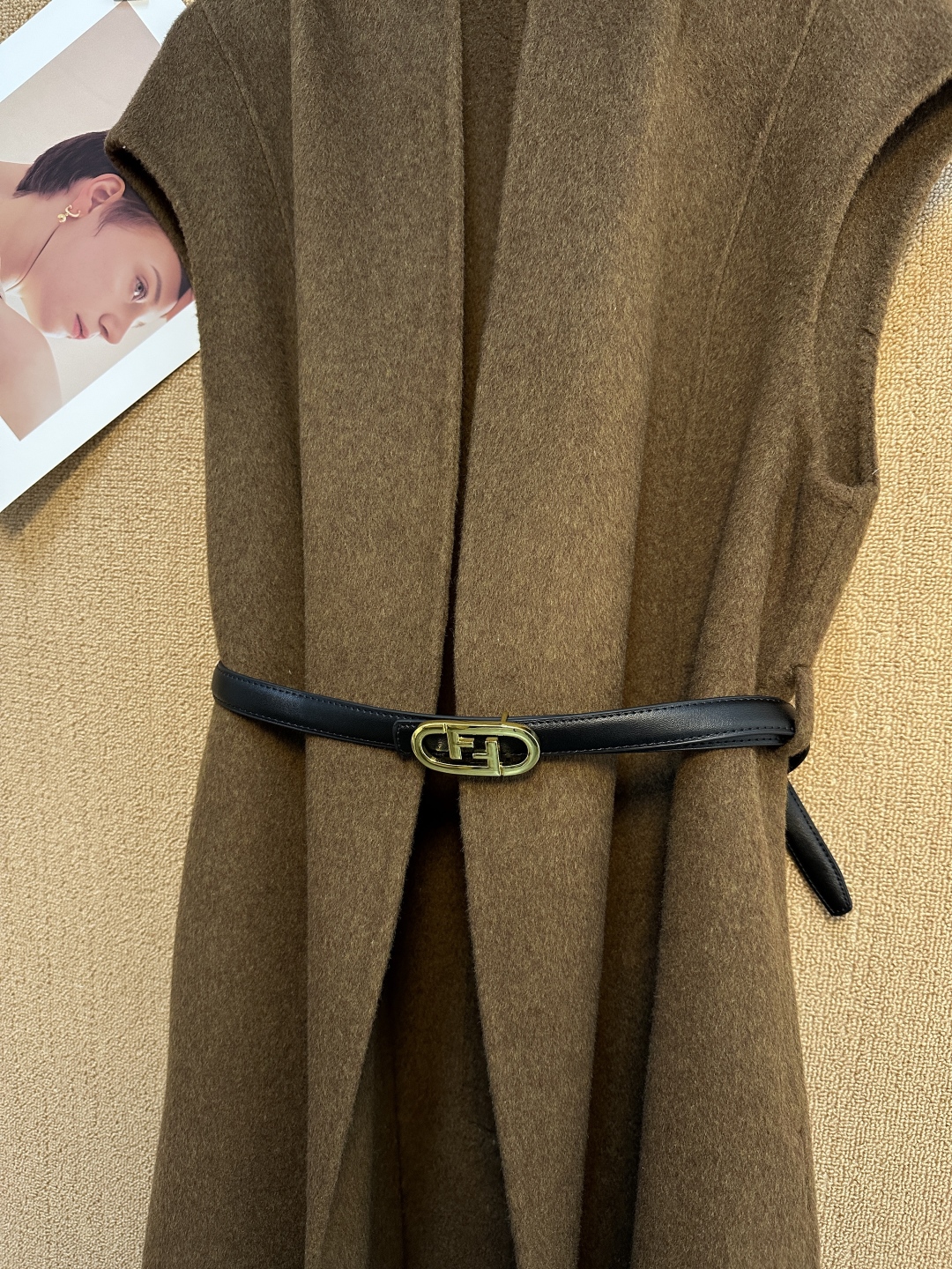 Fendi Cashmere Sleeveless Coat with Belt - Elegant and Versatile 8 cmp i1759484970357 3720 0 9