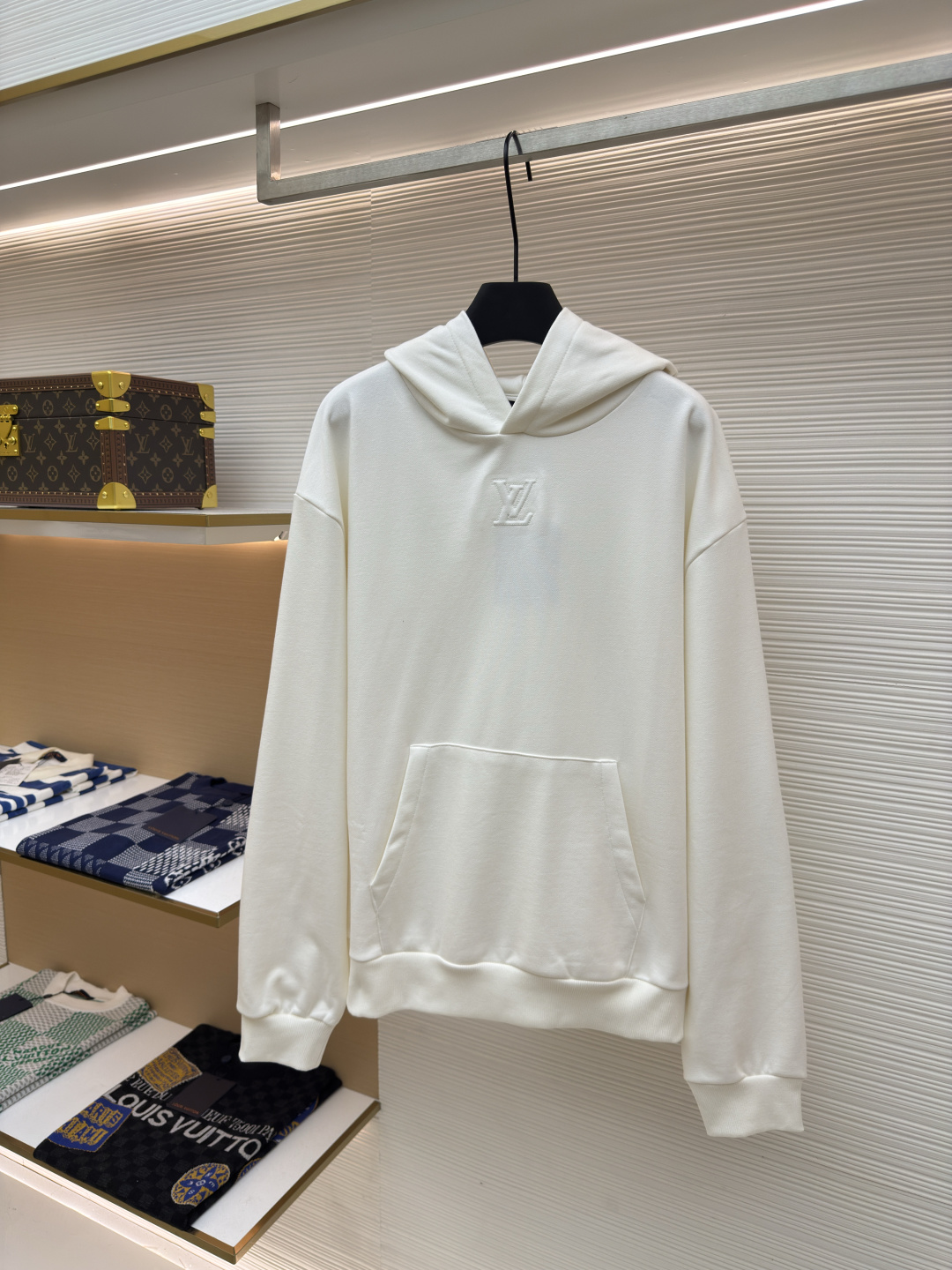 LOUIS VUITTON ● 9300 ● 1680242-A70 ● ● ● ● 780 ● S-M-L-XL ● LV Logo ” 1:1/ Maglia Felpa Felpa