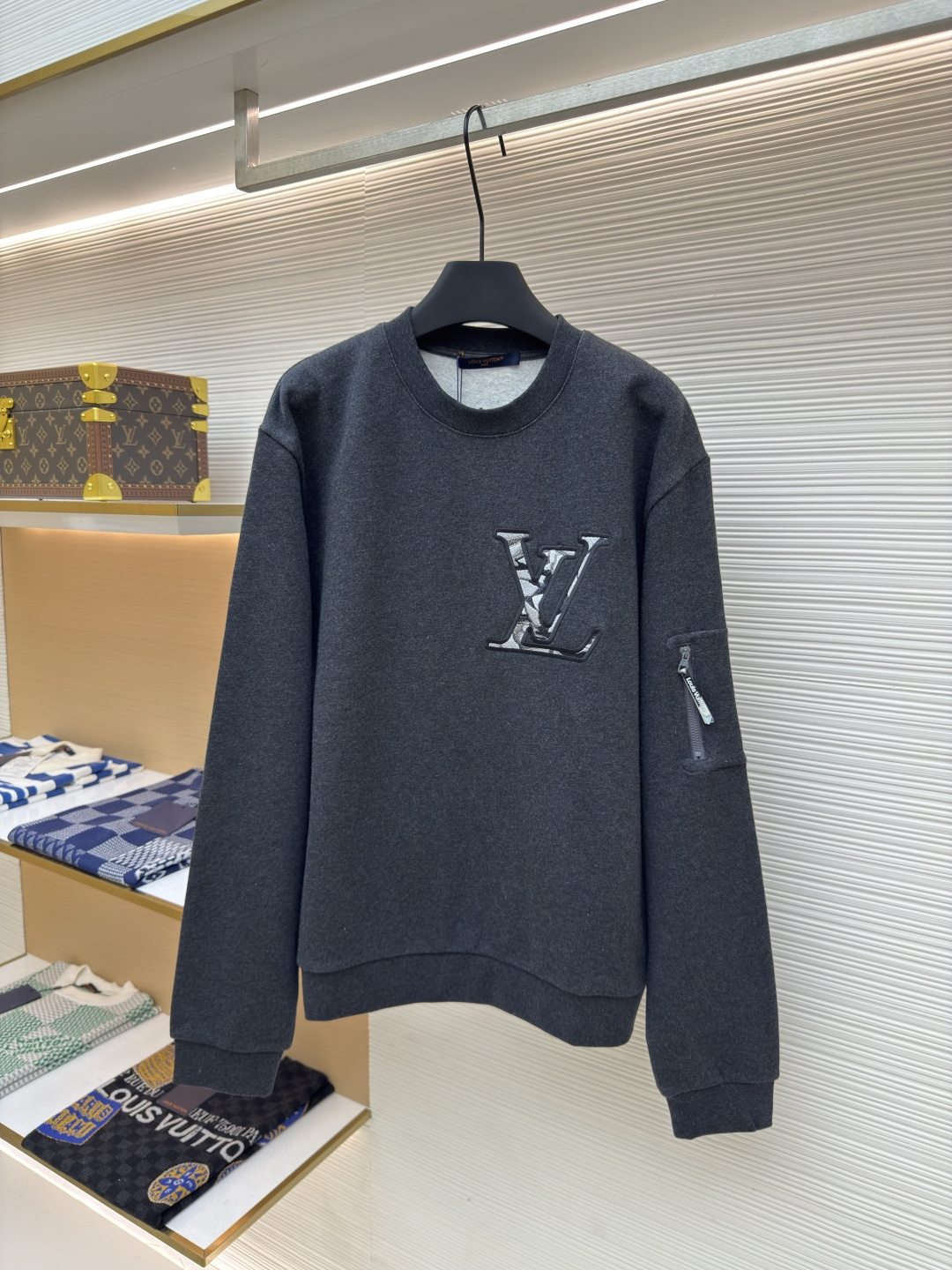 LOUIS VUITTON ● 10200 ● 1680291-A85 ● ● ● ● 590 ● XS-S-M-L ● 32s Y Felpa Felpa Felpa