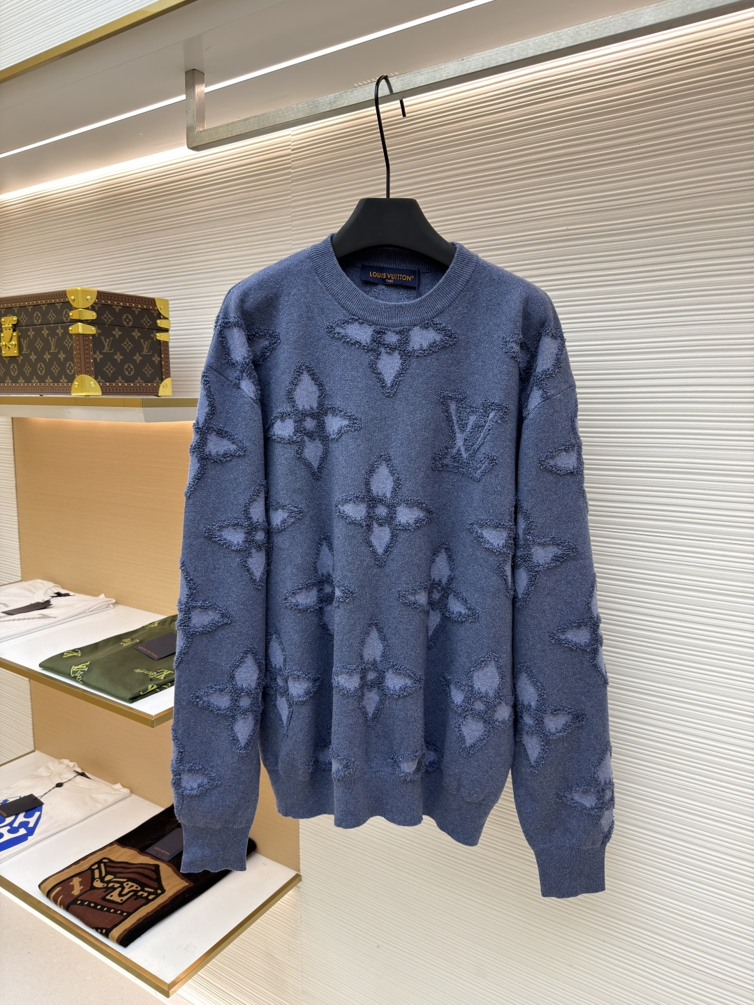 LOUIS VUITTON ● 12800 ● 1680927-B80 ● ● ● ● 610 ● XS-S-M-L ● 100% V logo, Monogram Flowers 3D, Felpa