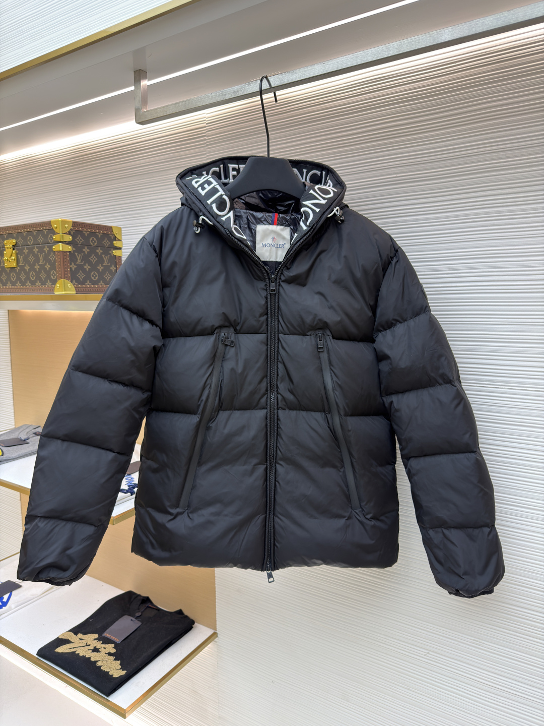 Moncler ● 10499 ● 1681531-C65 ● ● ● ● ● 1020 ● 1-2-3-4-5 ● Piumino Piumino