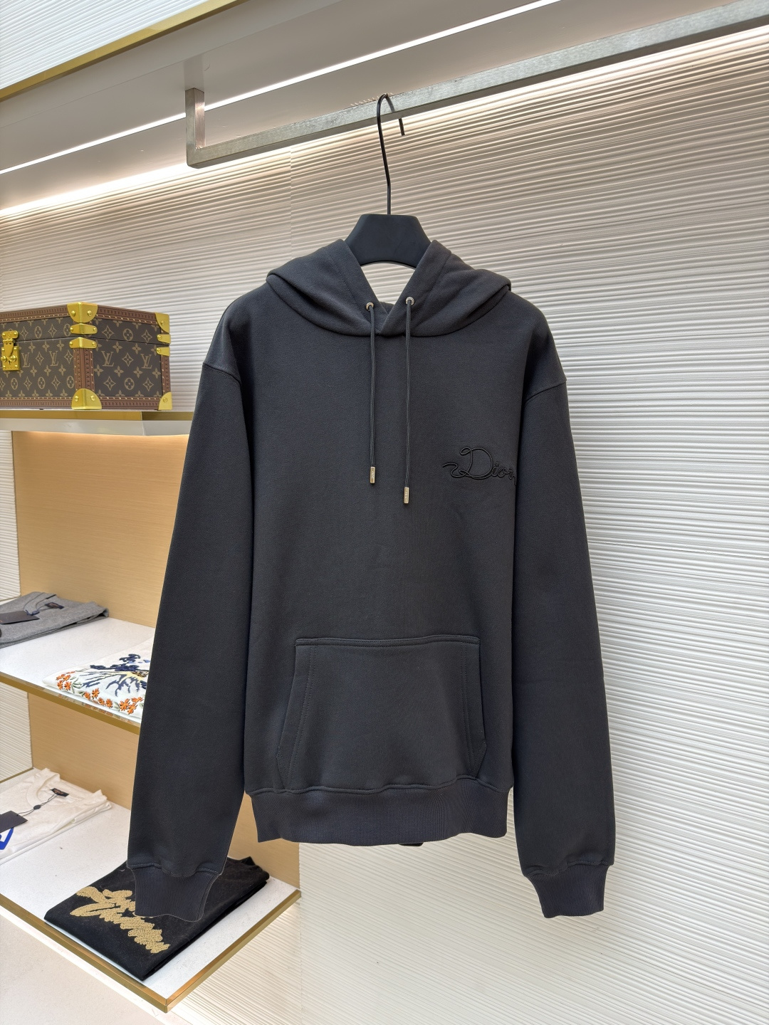Dior ● 1681708-A95 ● ● ● ● ● 760 ● S-M-L-XL ● 26 +10 380g/㎡ 21 2x2 95% 5% Felpa Felpa