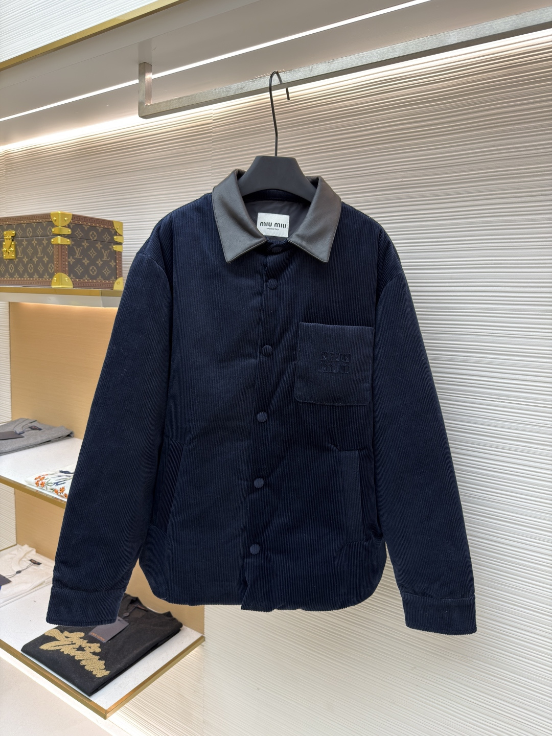 MIUMIU ● 16097 ● 1681743-C75 ● ● ● ● ● 935 ● 46-48-50-52 ● 90% —— 5 Piumino