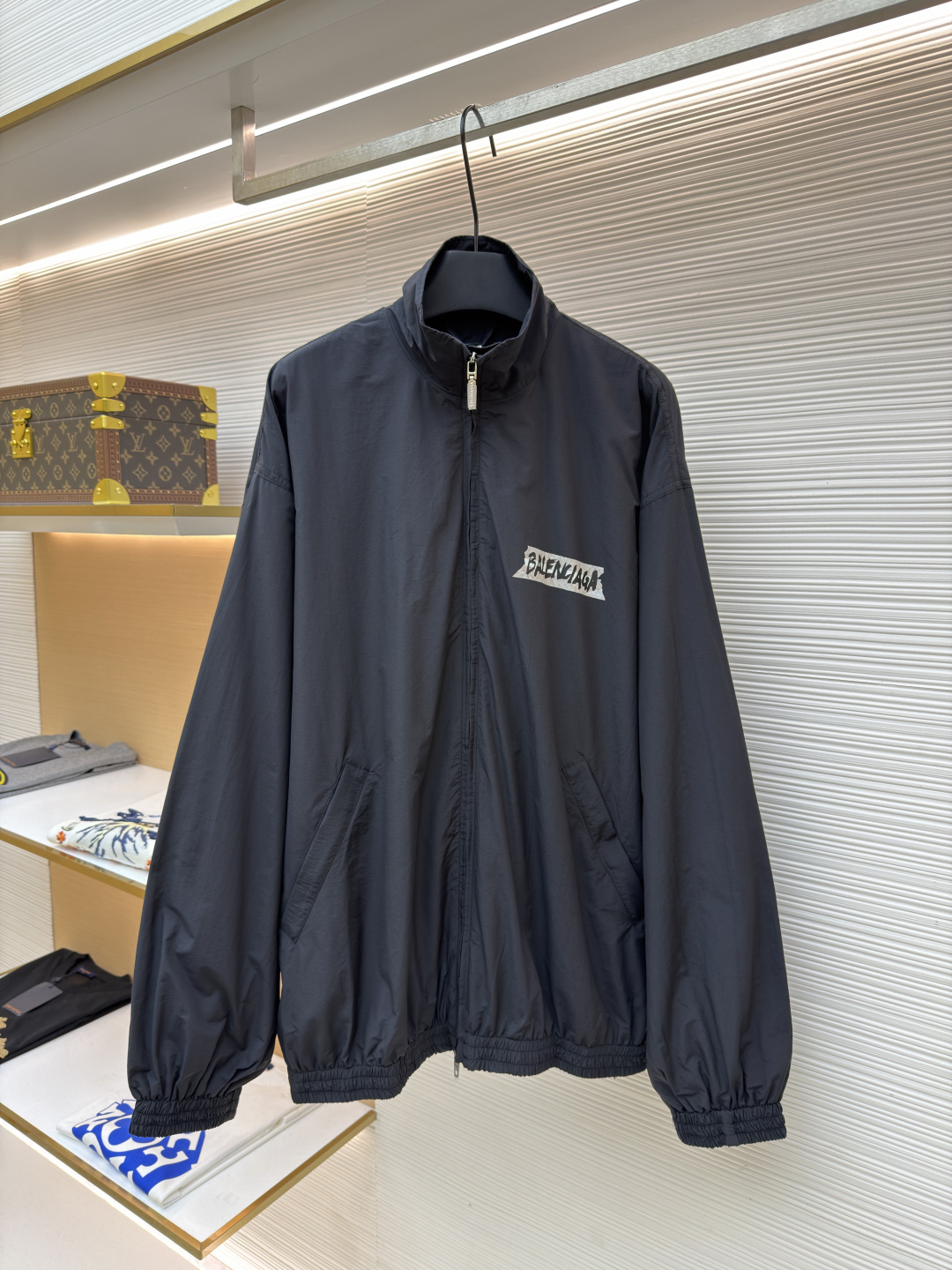 P265 Balenciaga chaqueta con estampado de pasta de goma ●Original: comprado por 20000 para desarrollo ●Número de artícu…