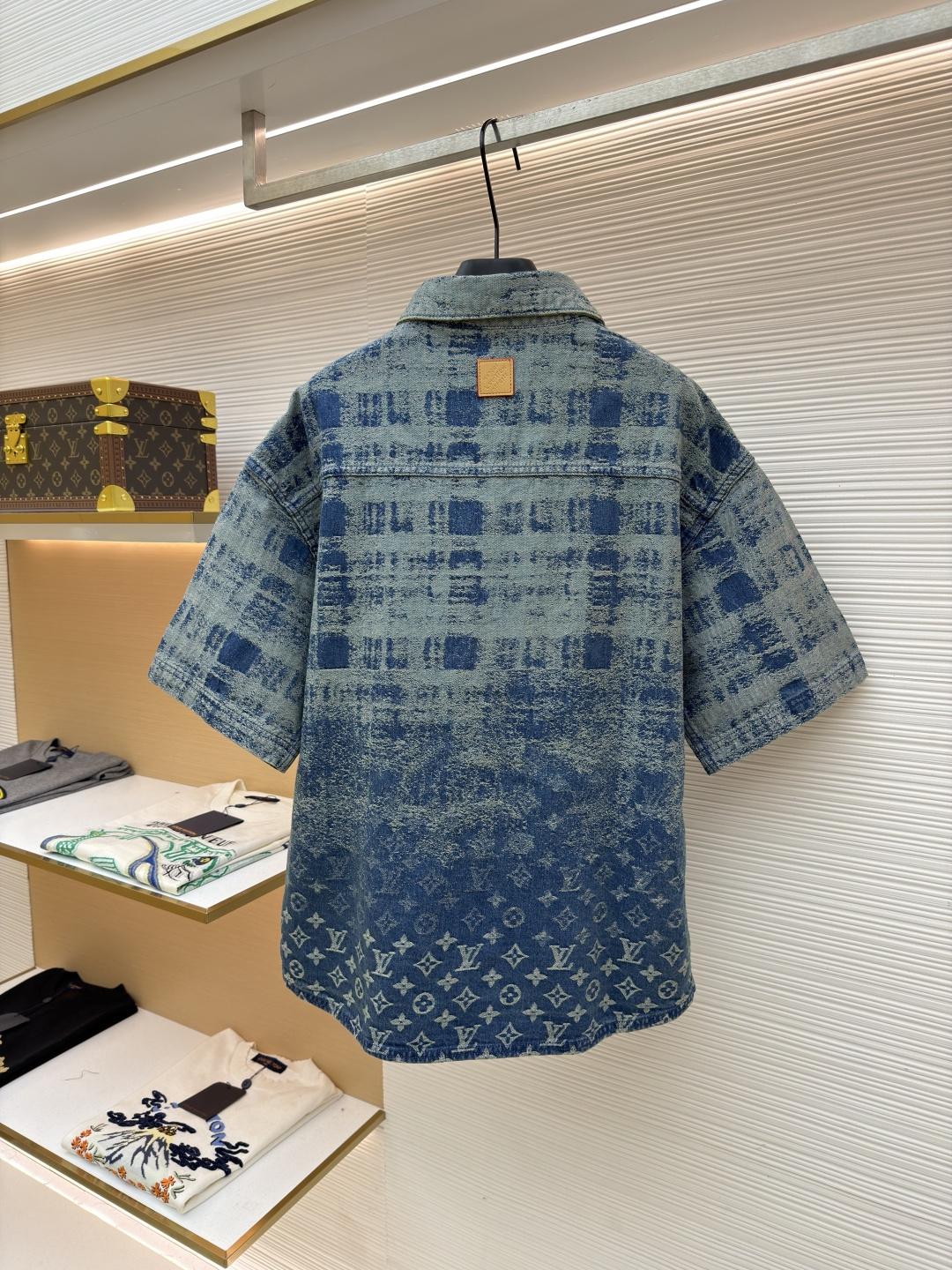 Alternative view of Louis Vuitton T-Shirt 13147