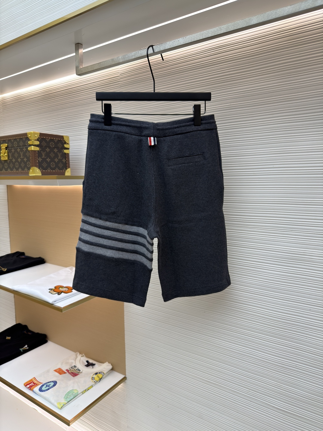 Alternative view of Shorts 13097