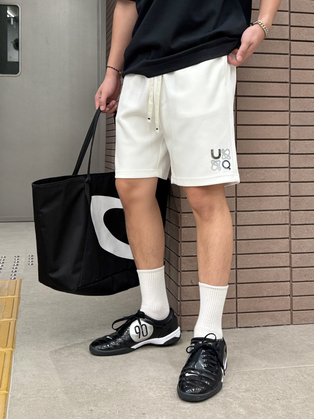 NO:451245,Loei 2025 spring and summer new shorts 300g heavy cotton letter logo color black white S M L XL XXL,,loewe, shorts,alexander wang19860909罗意 2025春夏新款短裤 300克重磅纯棉字母Logo 颜色黑色 白色 码数S M L XL XXL,,loewe,shorts,alexander wang,Men's clothing