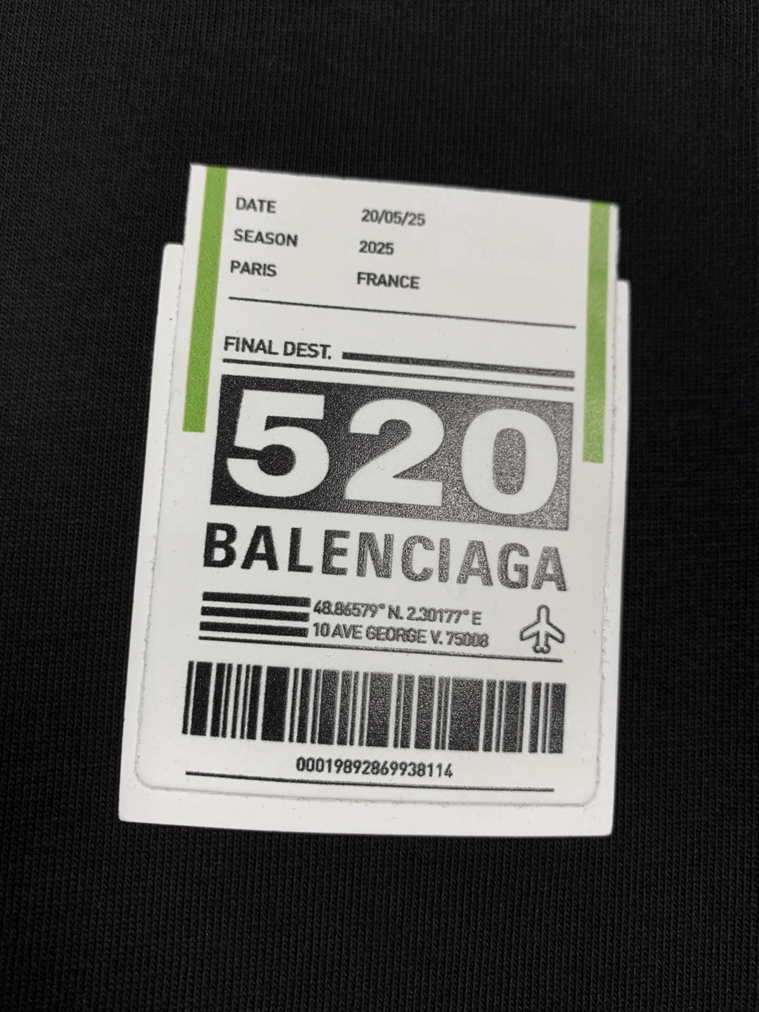💰85
高品质 
Balenciga/巴黎世家 520系列圆领短袖T恤 ，采用立体叠层烫图工艺 纯棉柔软面料，对色定染面料，超精细平网工艺，潮流感十足，定染纯棉面料，OS版型，三标齐全，男女同款。
码数XS S M L