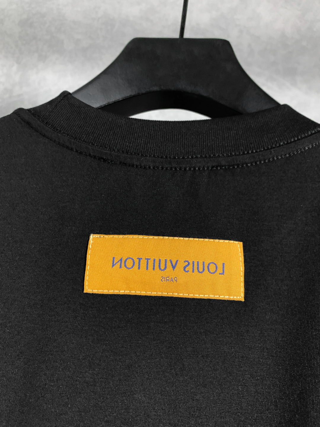 LOUIS VUITTON/路易威登 图标字母手绘短袖T恤