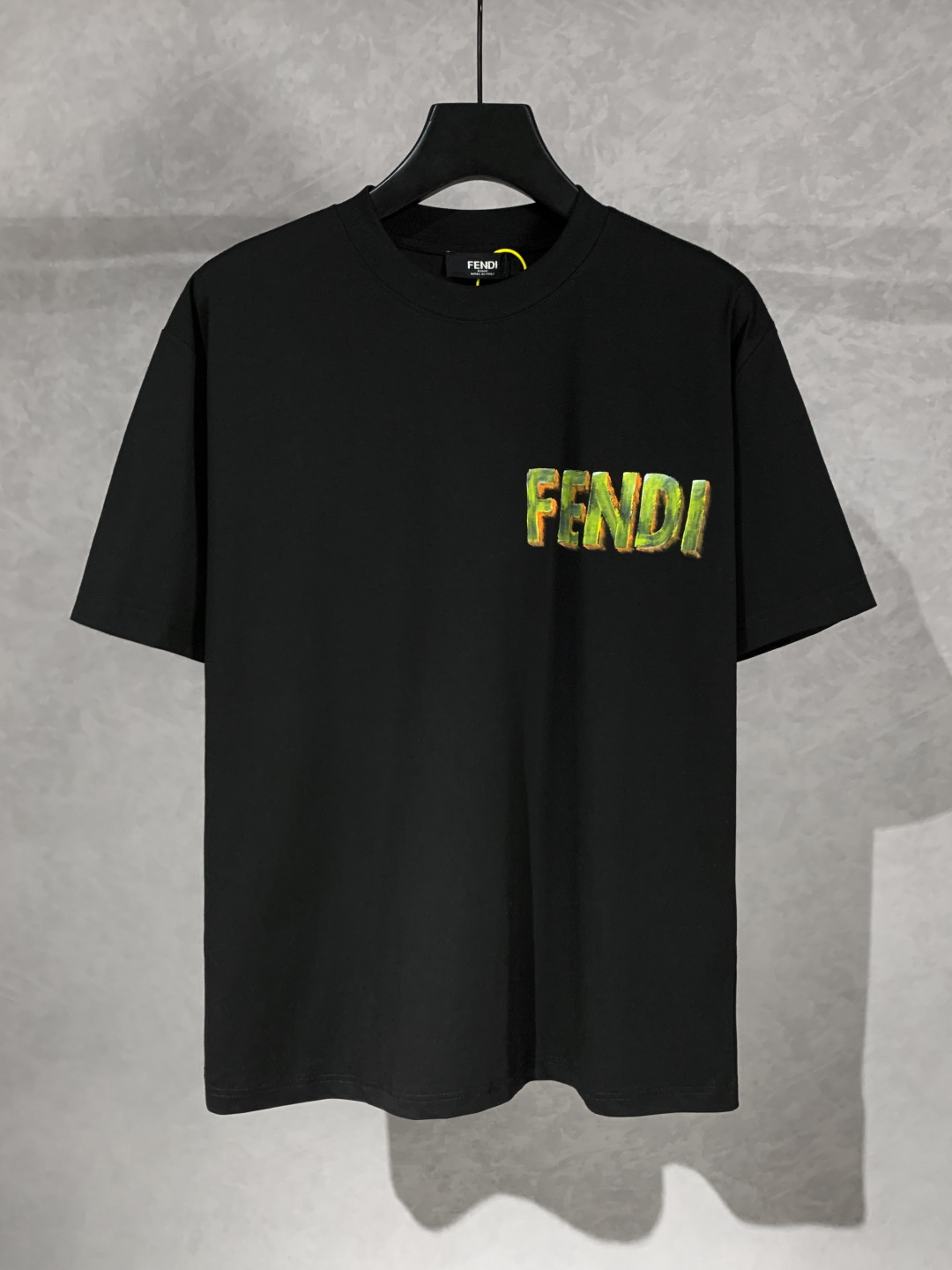 fendi 芬迪 字母手绘圆领短袖T恤