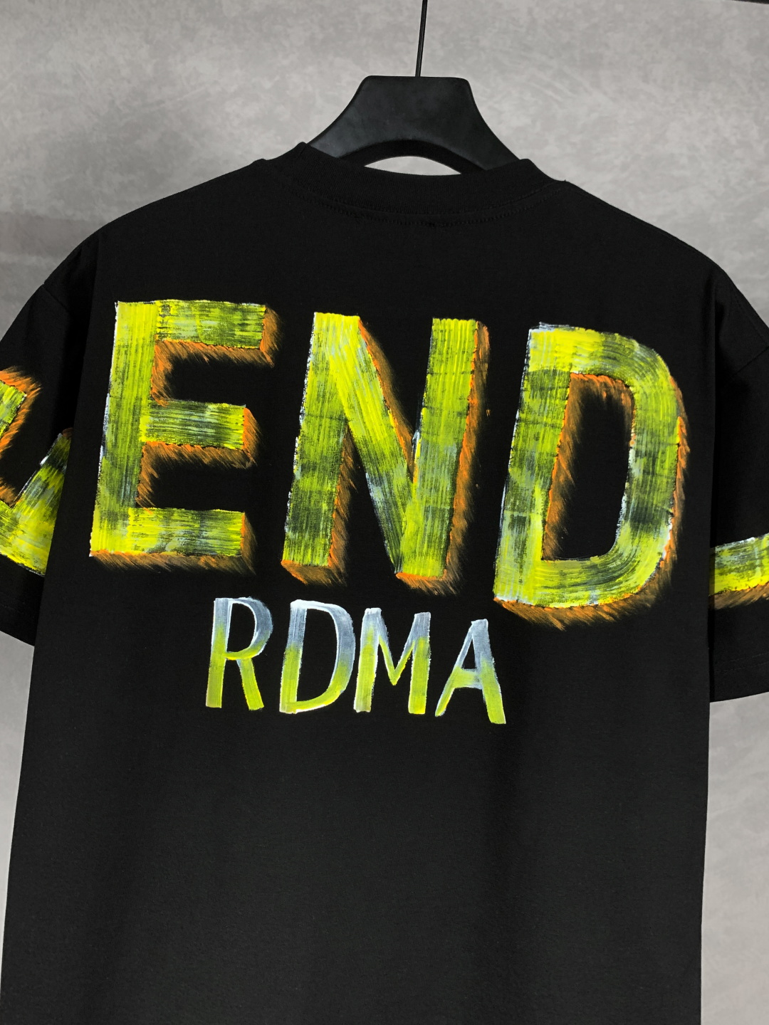 fendi 芬迪 字母手绘圆领短袖T恤