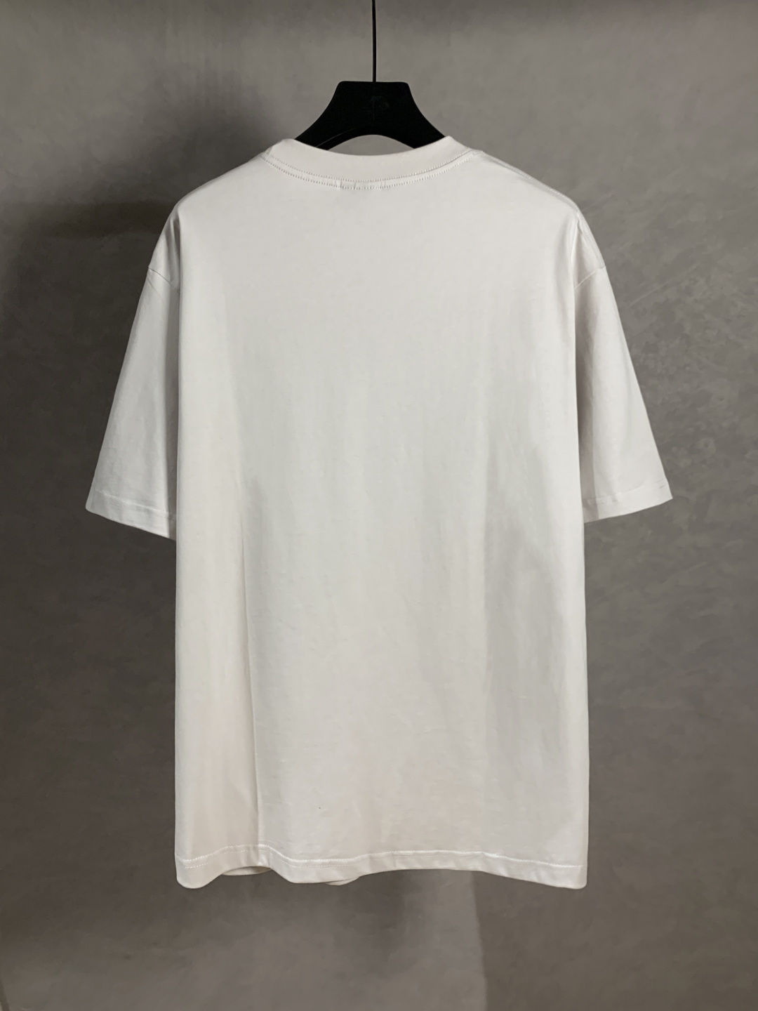 High-end Balenciaga Embroidered T-shirts for Women in Multiple Sizes - 图片 2