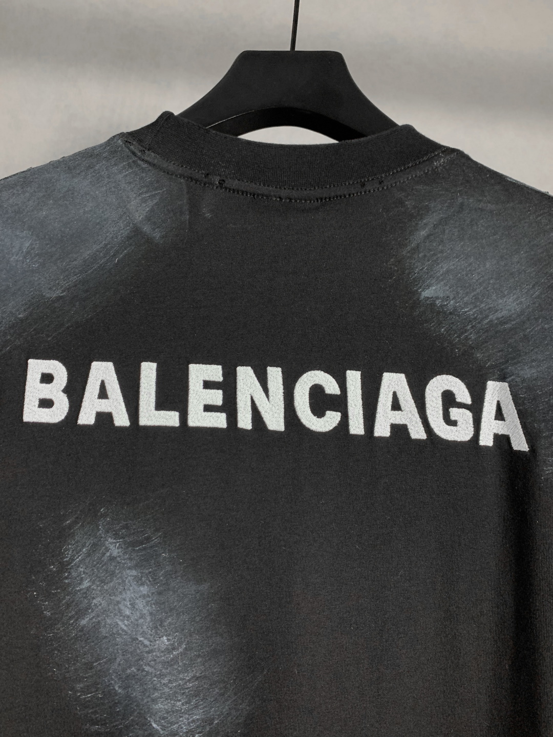 High-End Women’s Balenciaga Paris Family Embroidery T-shirts in Pure Cotton Fabric - 图片 5