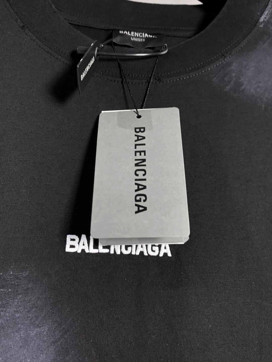 High-End Women’s Balenciaga Paris Family Embroidery T-shirts in Pure Cotton Fabric - 图片 4