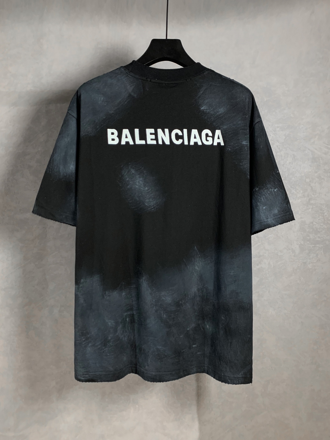 High-End Women’s Balenciaga Paris Family Embroidery T-shirts in Pure Cotton Fabric - 图片 2