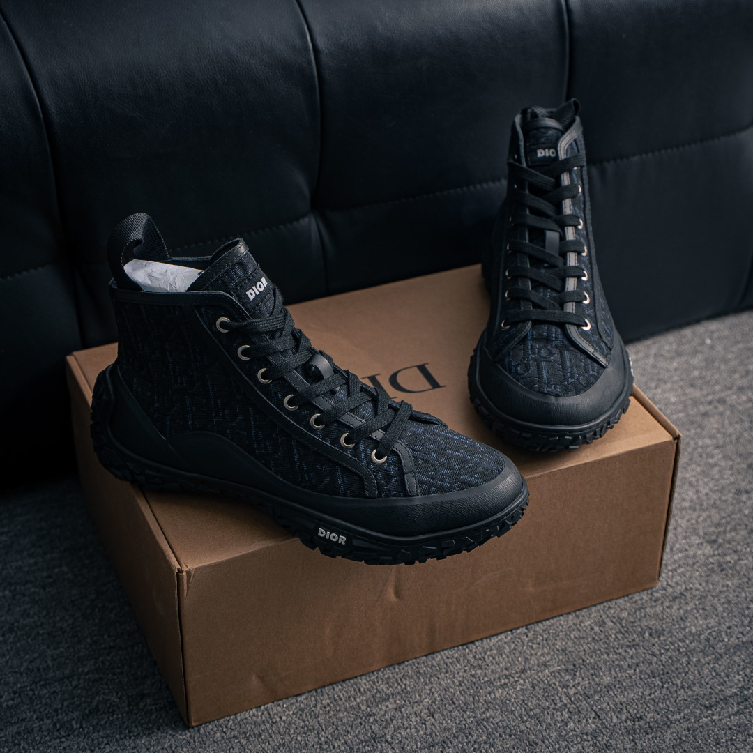 B28 Dior 老花刺绣运动休闲鞋高帮系带老爹鞋 Dior 迪奥-Top High Quatity Cheap Sneakers Fashion Clothing Clothes Bags handbags Shoes of all Brand wholesale With The best Quality And Beautiful Price from China Factory Chinese suppliers wholesaler seller B28 Dior 老花刺绣运动休闲鞋高帮系带老爹鞋 Dior 迪奥