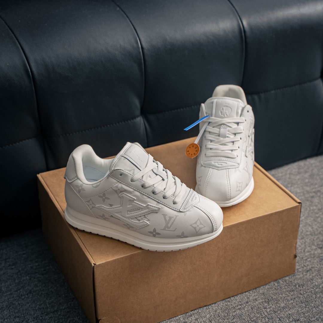 当季新款 LV BUTTERSOFT 运动鞋 本款 LV Buttersoft 运动鞋-High Quatity Cheap Brand wholesale wholesaler seller Clothes Bags handbags Sneakers Top Fashion Clothing Shoes from China Factory Chinese suppliers best Quality Beautiful Price 当季新款 LV BUTTERSOFT 运动鞋 本款 LV Buttersoft 运动鞋