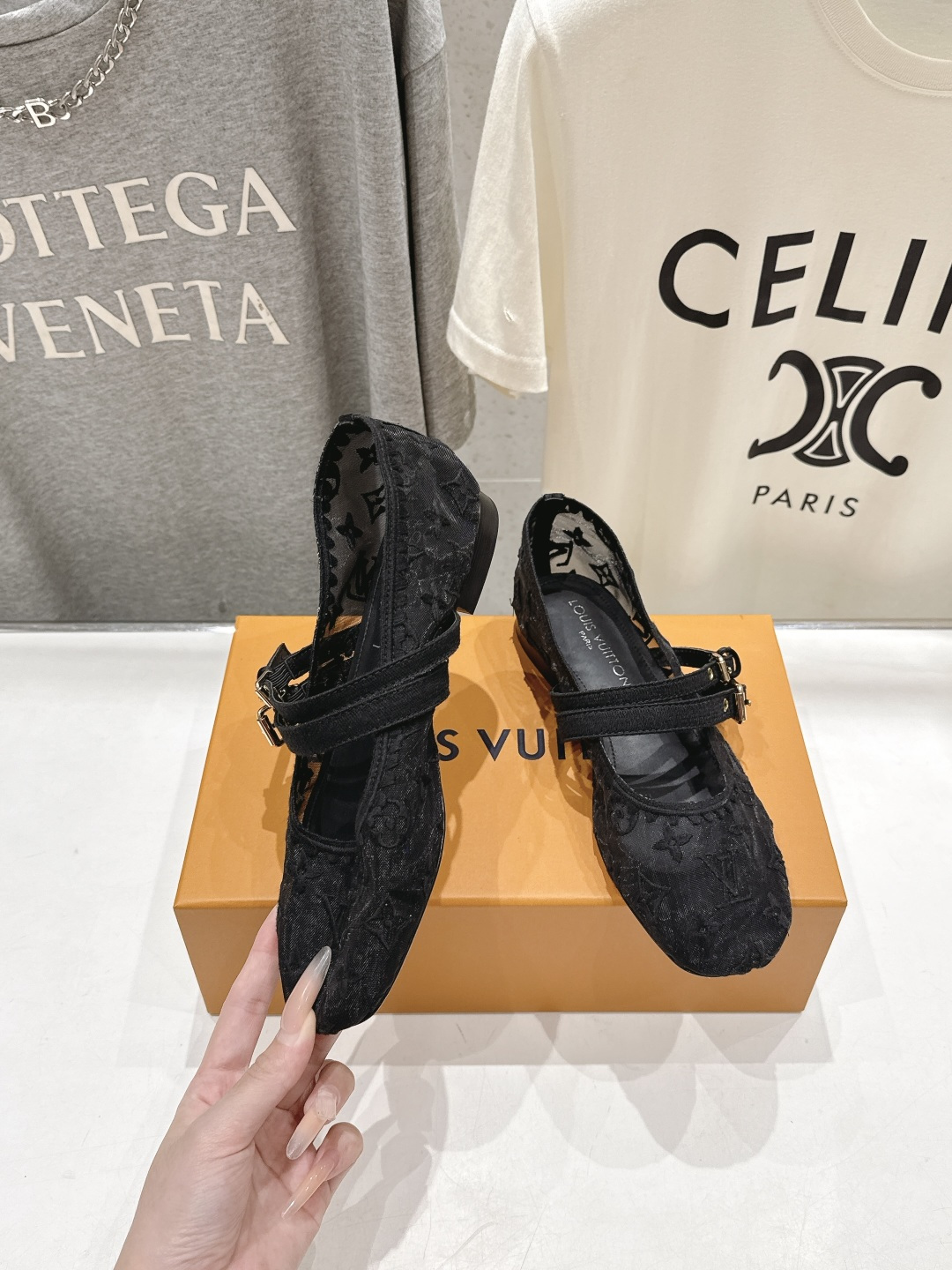高版本出厂 Louis Vuitton ss26 new arrival LV驴牌春夏系列玛丽珍刺绣网面平底鞋单鞋 高版本出厂 Louis Vuitton ss26 new arrival LV驴牌春夏系列玛丽珍刺绣网面平底鞋单鞋