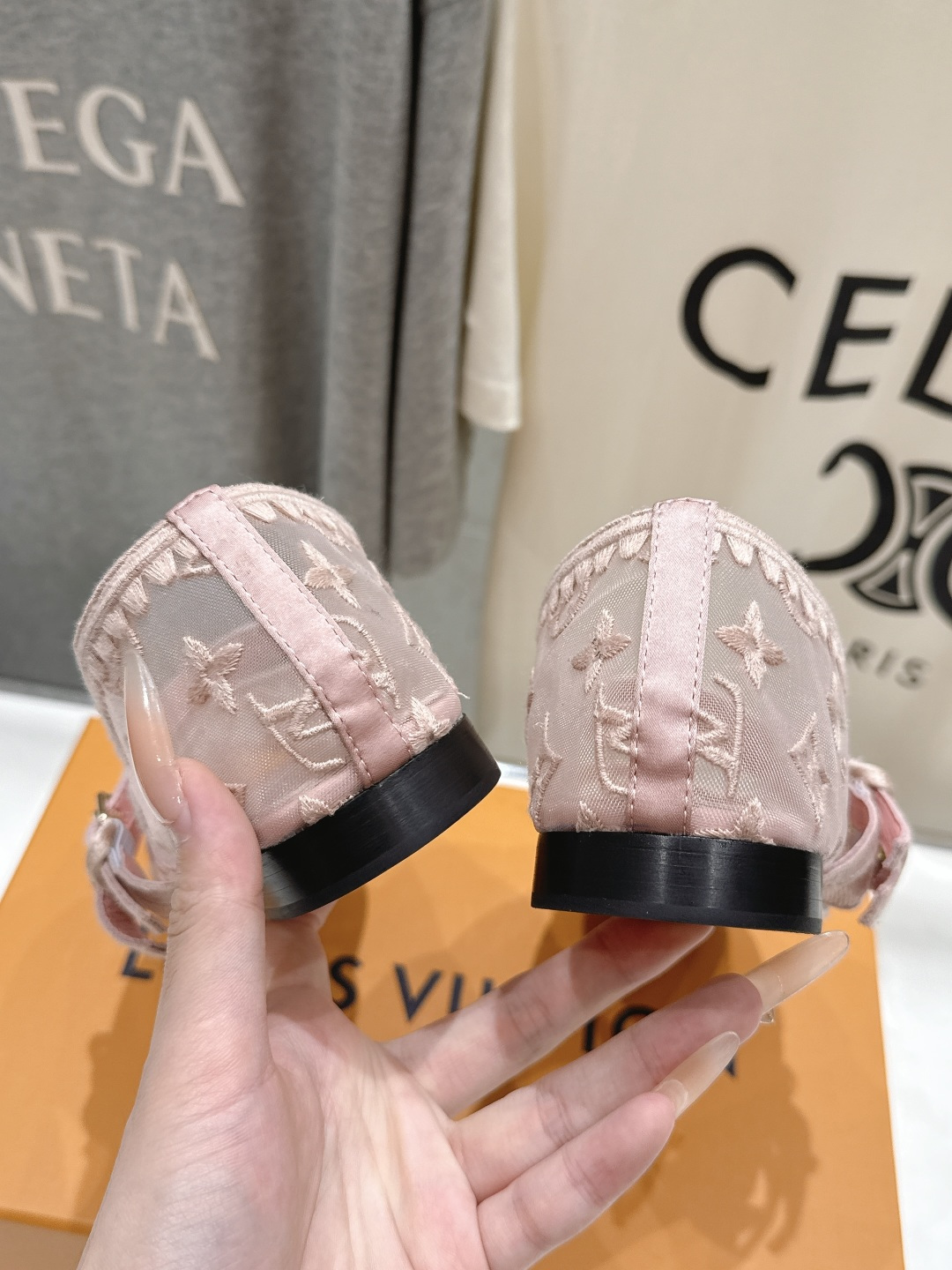 高版本出厂   Louis Vuitton ss26 new arrival LV驴牌春夏系列玛丽珍刺绣网面平底鞋单鞋 