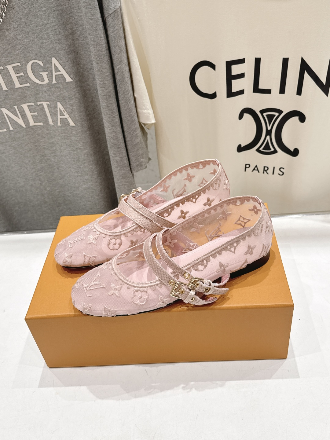 高版本出厂   Louis Vuitton ss26 new arrival LV驴牌春夏系列玛丽珍刺绣网面平底鞋单鞋 