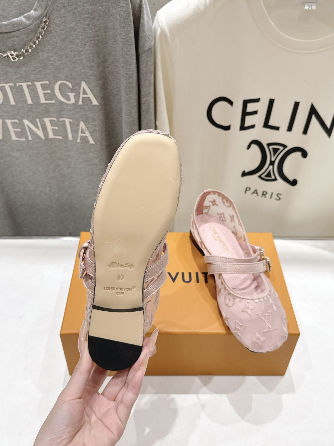 高版本出厂   Louis Vuitton ss26 new arrival LV驴牌春夏系列玛丽珍刺绣网面平底鞋单鞋 