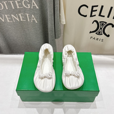 高版本出厂 Bottega Veneta/BV F065 2026ss新款浅口玛丽珍平底鞋芭蕾舞鞋 小圆头的设计 通勤必 高版本出厂 Bottega Veneta/BV F065 2026ss新款浅口玛丽珍平底鞋芭蕾舞鞋 小圆头的设计 通勤必