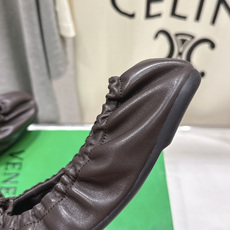 高版本出厂 Bottega Veneta/BV F065 2026ss新款浅口玛丽珍平底鞋芭蕾舞鞋 小圆头的设计 通勤必 高版本出厂 Bottega Veneta/BV F065 2026ss新款浅口玛丽珍平底鞋芭蕾舞鞋 小圆头的设计 通勤必