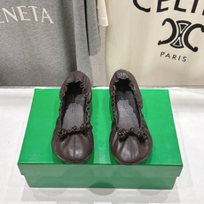高版本出厂 Bottega Veneta/BV F065 2026ss新款浅口玛丽珍平底鞋芭蕾舞鞋 小圆头的设计 通勤必 高版本出厂 Bottega Veneta/BV F065 2026ss新款浅口玛丽珍平底鞋芭蕾舞鞋 小圆头的设计 通勤必