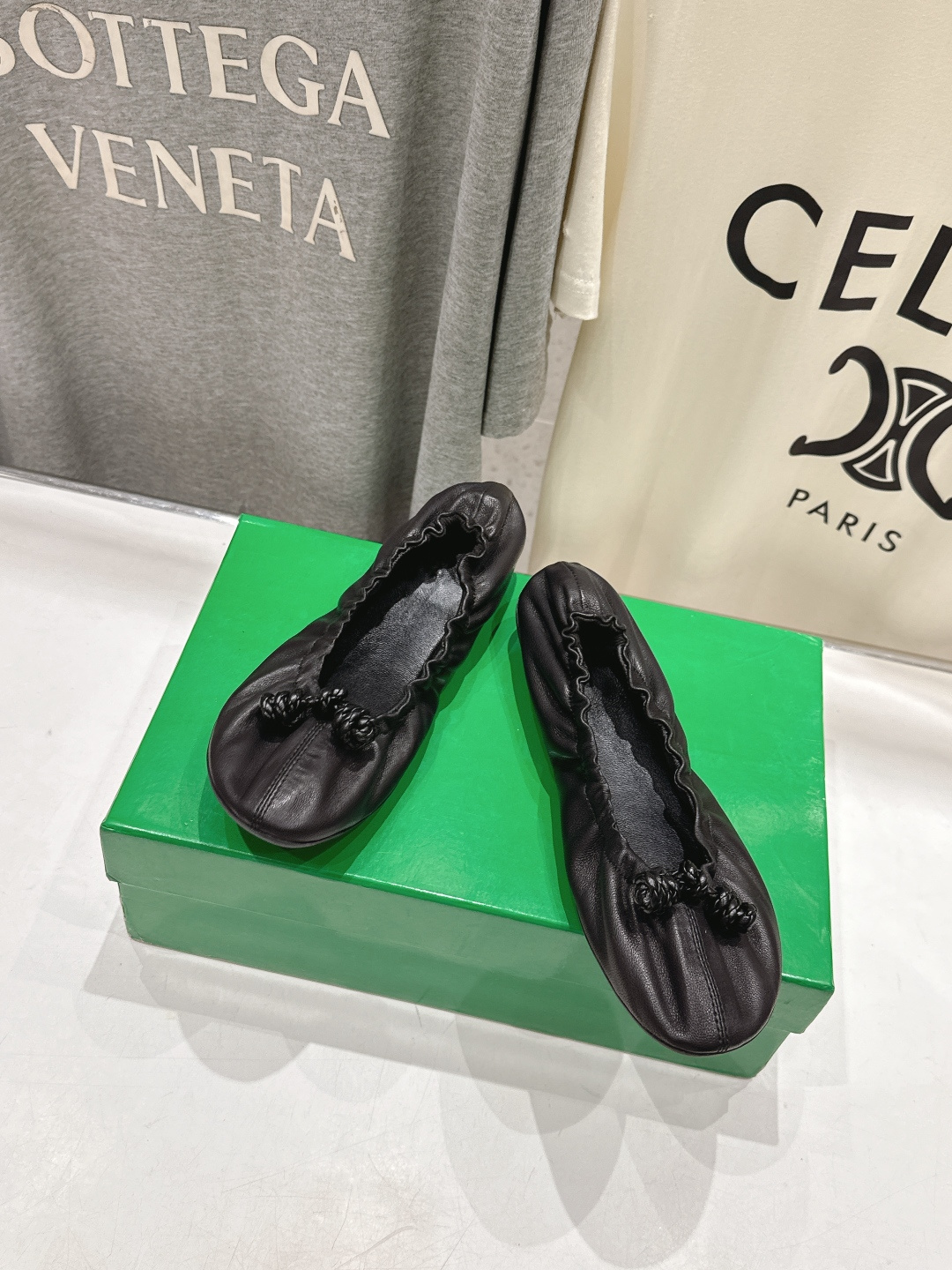 高版本出厂 Bottega Veneta/BV F065 2026ss新款浅口玛丽珍平底鞋芭蕾舞鞋 小圆头的设计 通勤必 高版本出厂 Bottega Veneta/BV F065 2026ss新款浅口玛丽珍平底鞋芭蕾舞鞋 小圆头的设计 通勤必