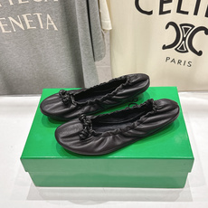 高版本出厂 Bottega Veneta/BV F065 2026ss新款浅口玛丽珍平底鞋芭蕾舞鞋 小圆头的设计 通勤必 高版本出厂 Bottega Veneta/BV F065 2026ss新款浅口玛丽珍平底鞋芭蕾舞鞋 小圆头的设计 通勤必
