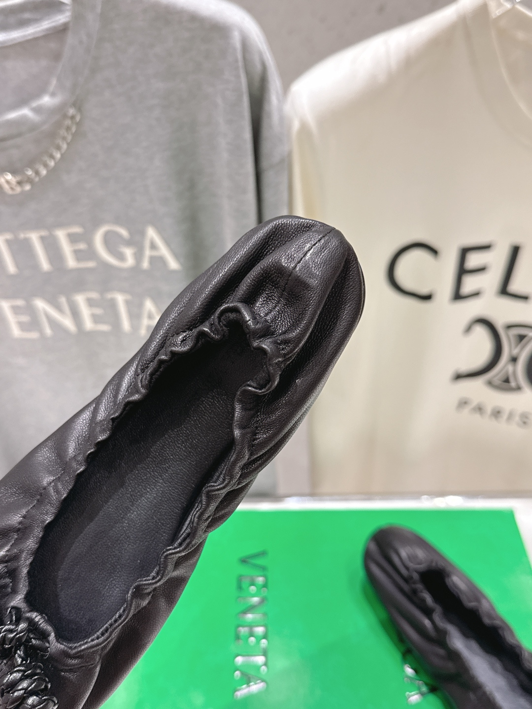 高版本出厂 Bottega Veneta/BV F065 2026ss新款浅口玛丽珍平底鞋芭蕾舞鞋 小圆头的设计 通勤必 高版本出厂 Bottega Veneta/BV F065 2026ss新款浅口玛丽珍平底鞋芭蕾舞鞋 小圆头的设计 通勤必