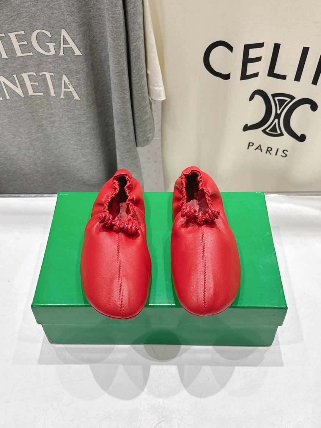 高版本出厂 Bottega Veneta/BV F065 2026ss新款深口玛丽珍平底鞋芭蕾舞鞋 小圆头的设计 通勤必 高版本出厂 Bottega Veneta/BV F065 2026ss新款深口玛丽珍平底鞋芭蕾舞鞋 小圆头的设计 通勤必