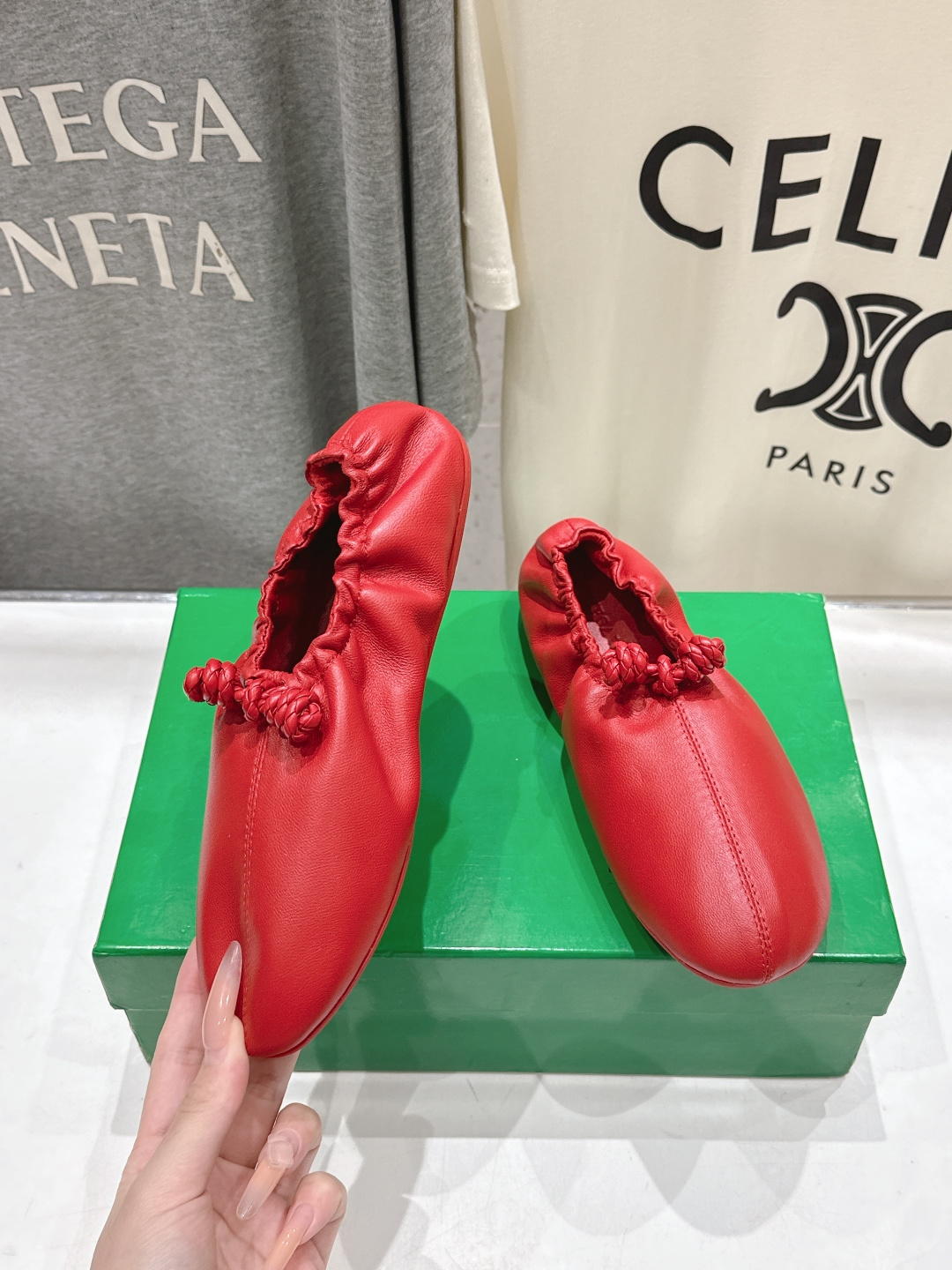 高版本出厂 Bottega Veneta/BV F065 2026ss新款深口玛丽珍平底鞋芭蕾舞鞋 小圆头的设计 通勤必 高版本出厂 Bottega Veneta/BV F065 2026ss新款深口玛丽珍平底鞋芭蕾舞鞋 小圆头的设计 通勤必