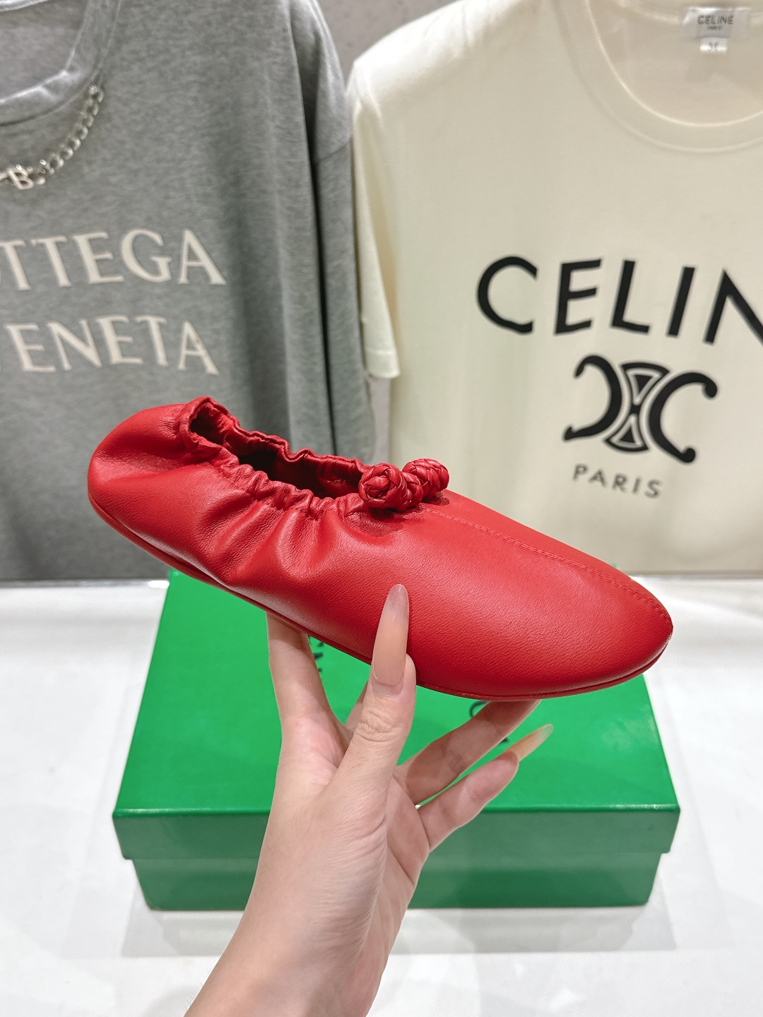 高版本出厂 Bottega Veneta/BV F065 2026ss新款深口玛丽珍平底鞋芭蕾舞鞋 小圆头的设计 通勤必 高版本出厂 Bottega Veneta/BV F065 2026ss新款深口玛丽珍平底鞋芭蕾舞鞋 小圆头的设计 通勤必