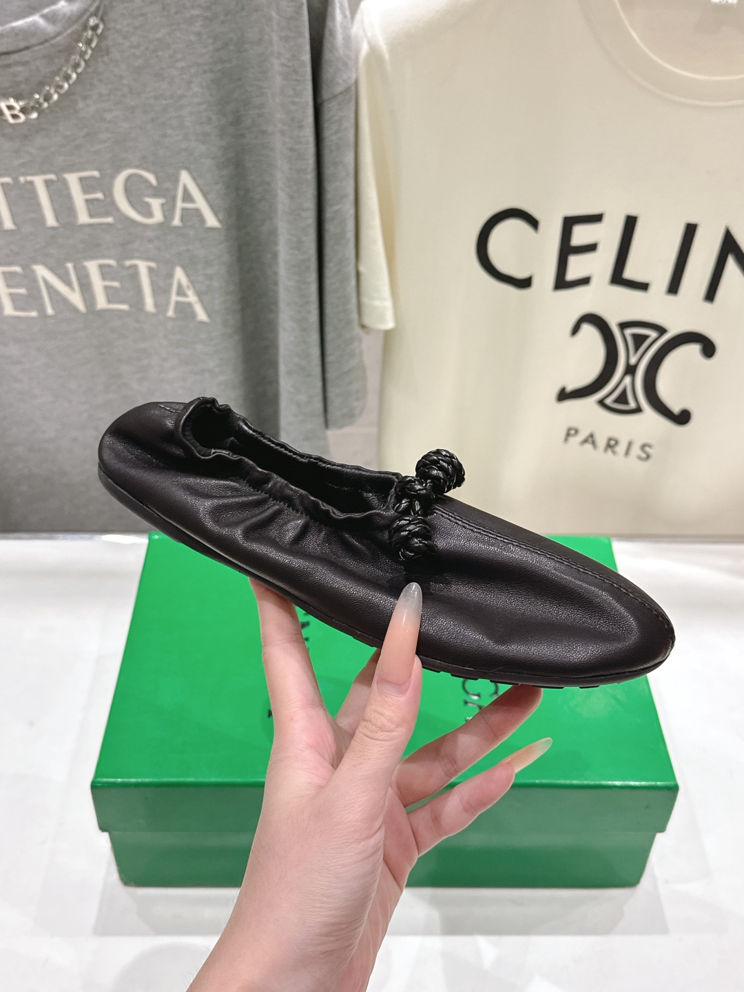 高版本出厂 Bottega Veneta/BV F065 2026ss新款深口玛丽珍平底鞋芭蕾舞鞋 小圆头的设计 通勤必