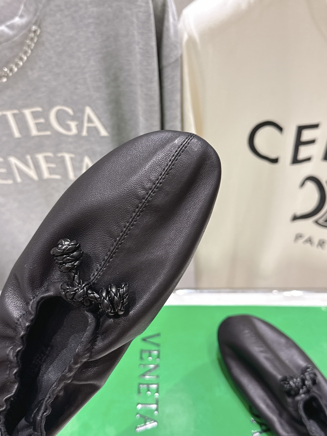 高版本出厂 Bottega Veneta/BV F065 2026ss新款深口玛丽珍平底鞋芭蕾舞鞋 小圆头的设计 通勤必