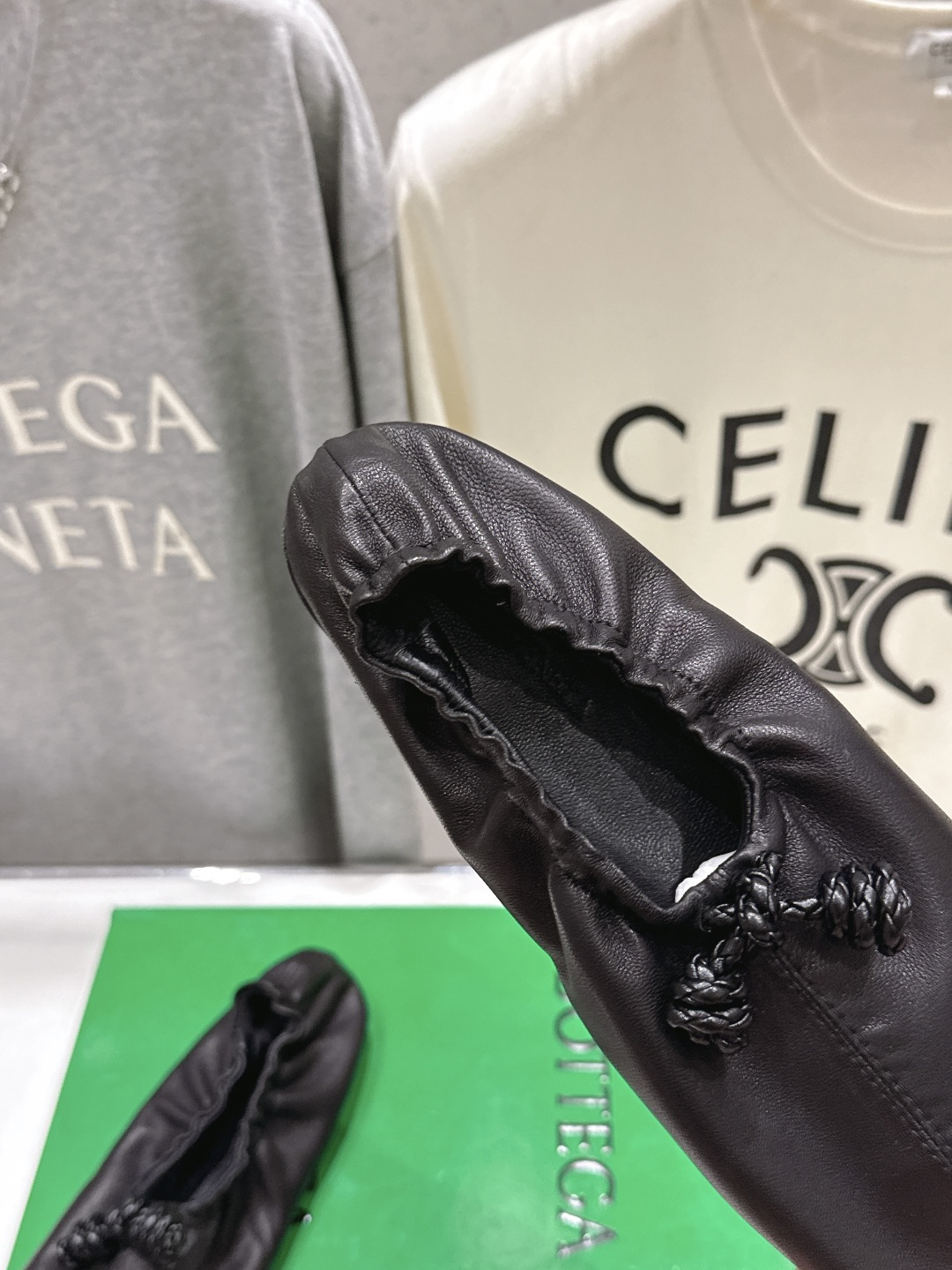 高版本出厂 Bottega Veneta/BV F065 2026ss新款深口玛丽珍平底鞋芭蕾舞鞋 小圆头的设计 通勤必