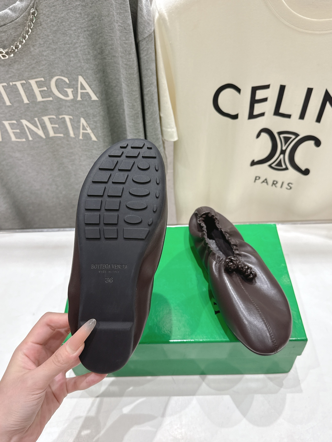 高版本出厂 Bottega Veneta/BV F065 2026ss新款深口玛丽珍平底鞋芭蕾舞鞋 小圆头的设计 通勤必 高版本出厂 Bottega Veneta/BV F065 2026ss新款深口玛丽珍平底鞋芭蕾舞鞋 小圆头的设计 通勤必