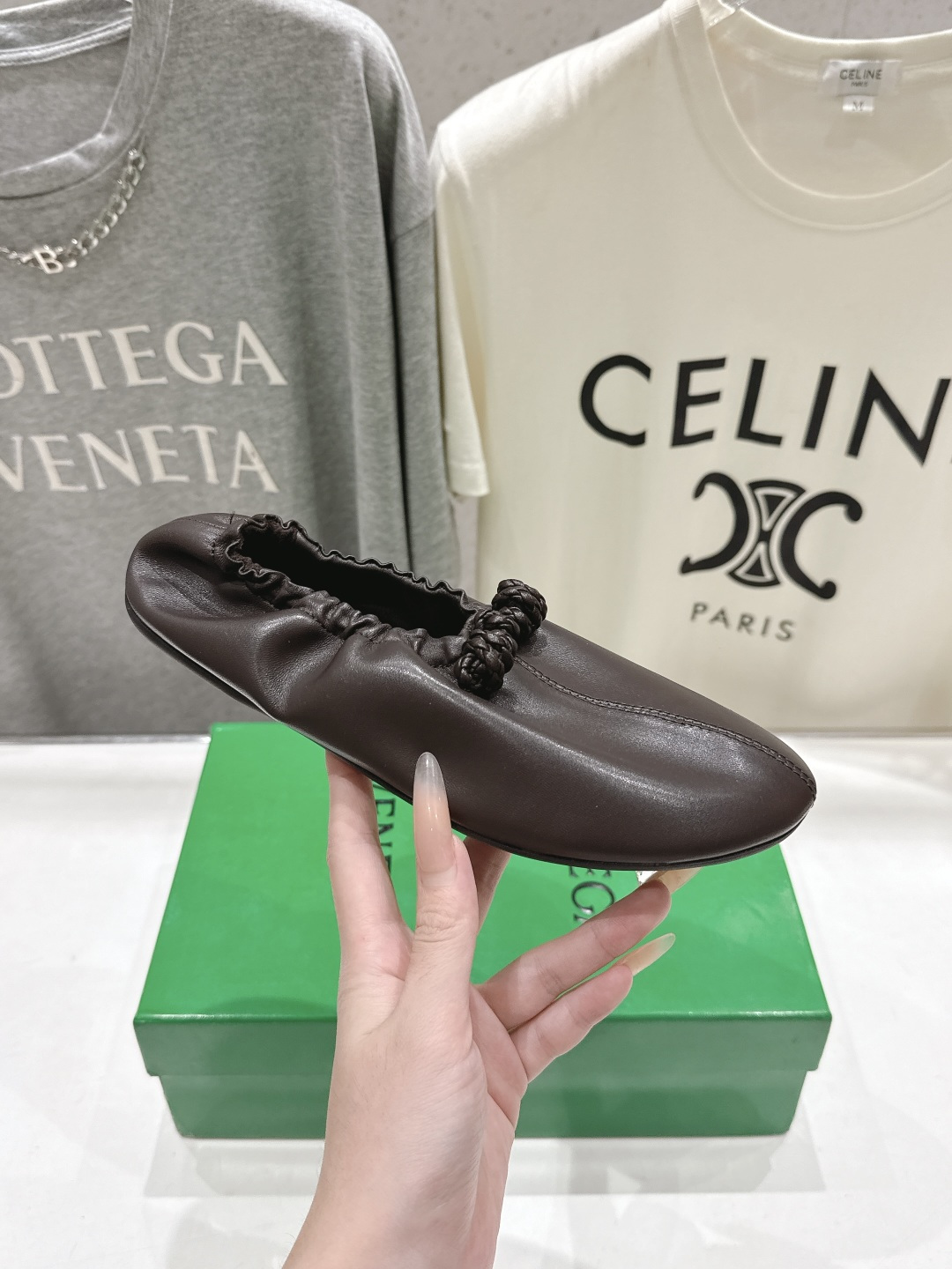 高版本出厂 Bottega Veneta/BV F065 2026ss新款深口玛丽珍平底鞋芭蕾舞鞋 小圆头的设计 通勤必 高版本出厂 Bottega Veneta/BV F065 2026ss新款深口玛丽珍平底鞋芭蕾舞鞋 小圆头的设计 通勤必