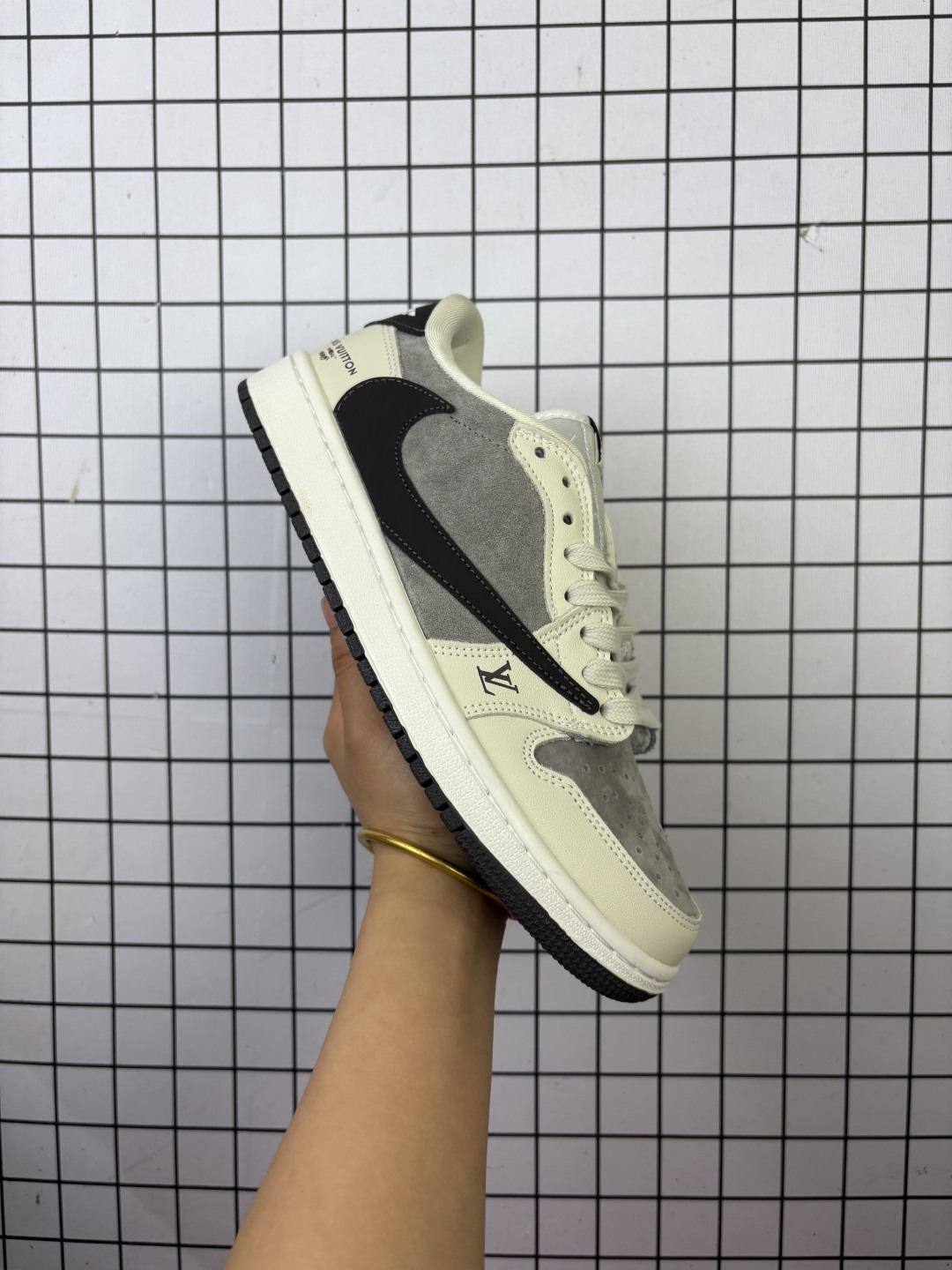 Travis Scott x Fragment Design x乔丹Air Jordan 1 Low OG SP AJ1 乔1 低帮文化休闲板鞋 编码双M