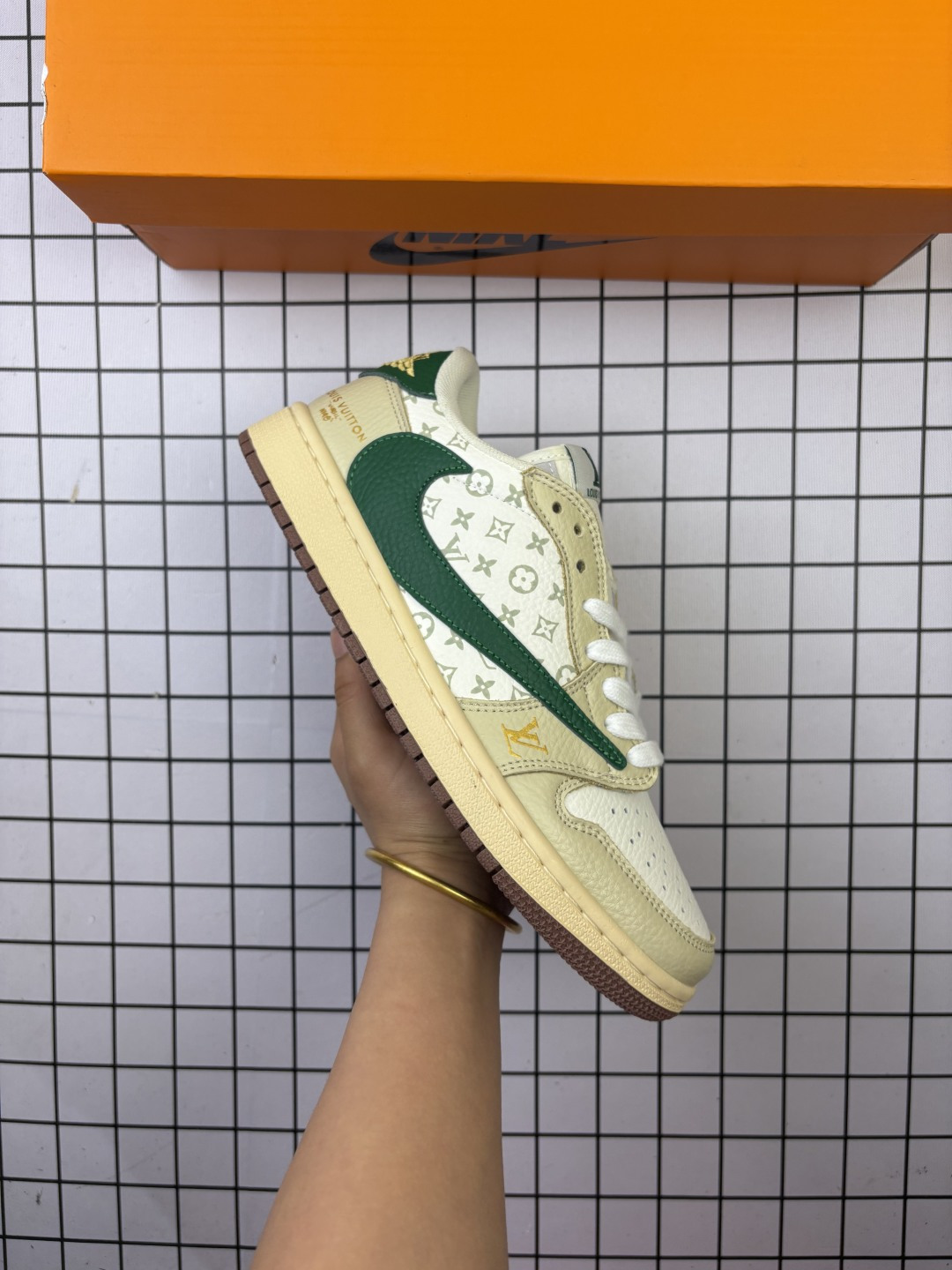 Travis Scott x Fragment Design x乔丹Air Jordan 1 Low OG SP AJ1 乔1 低帮文化休闲板鞋 编码双M