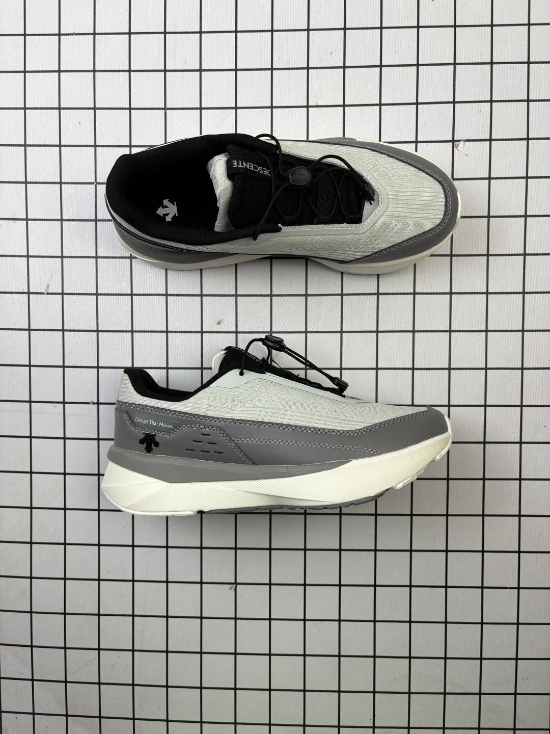 💰160
公司级 原楦原纸版开发版型,采用热熔工艺处理透气网织布鞋面材质,搭载减震科技恢复性高密EVA中底,防滑耐磨RB橡胶外底❗️越野徒步+日常通勤两不误!高端专业运动品牌/迪桑特·DESCENTE Lavitate Wire 2.0 Low 升空2.0代系列城市通勤户外休闲运动鞋 D4331RRN
类型:男女鞋
码数:36 36.5 37 38 38.5 39 40 40.5 41 42 42.5 43 44 45
编码:698