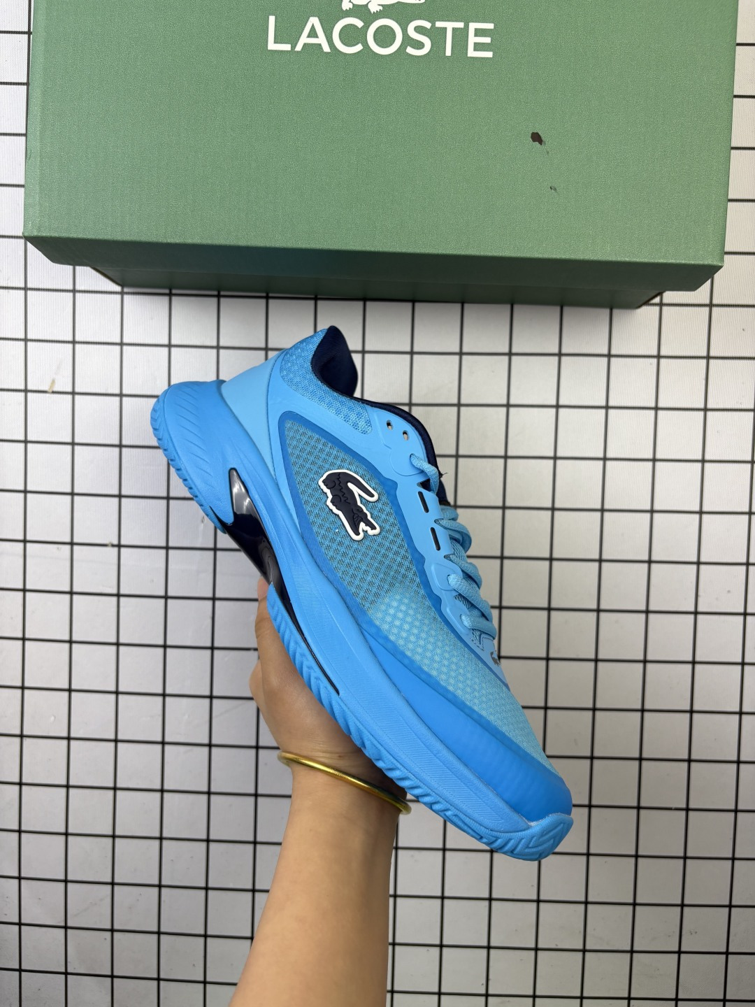 🈴💰140
【新品🔥】LACOSTE 法国鳄鱼🐊男鞋运动篮球鞋 新款男士高帮休闲鞋织物帆布拼接舒适轻便透气运动鞋 Lacoste/拉科斯特 流行元素 车缝线 风格 休闲 内里材质 混合材质,帮面材质 织物 平跟 款式 板鞋 2025年春季新款 鞋头款式 圆头
货号:48SMA0040
尺码:36~45
编码:553